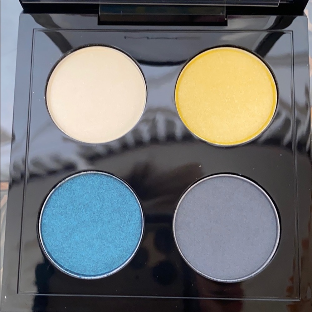 Mac Eyeshadow - Picture 3 of 6